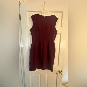 Great dress for work or a night out.